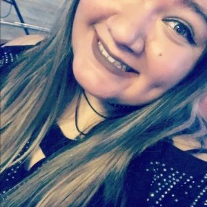 Meet your Posher, April